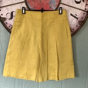 Banana Republic Size 4 mustard yellow linen blend pleat front skirt